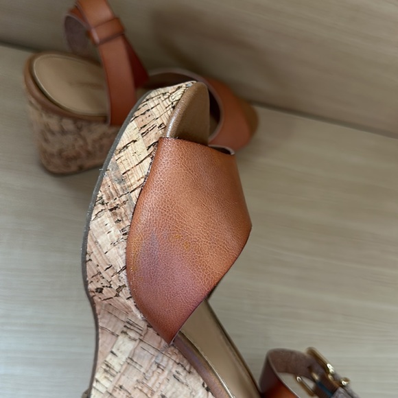 Express Cognac Tan Wedges 7 - Picture 8 of 16